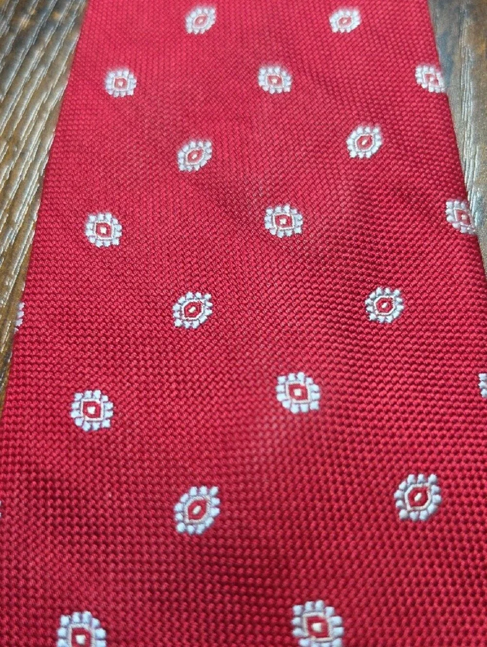 BROOKS BROTHERS | Italian Silk Red Medallion Necktie‎ USA Classic | 64